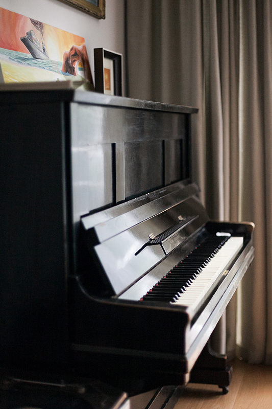 Residential upright piano movers